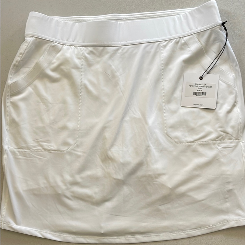 White Mini Athletic Skirt with Stretchy Fabric